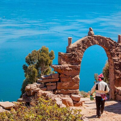 Tour Isla Uros, Taquile Puno
